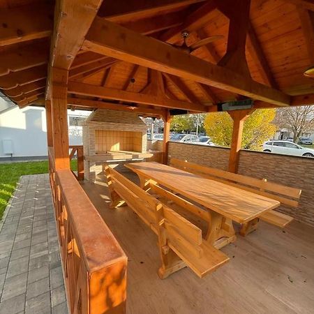 Apartmani Daisy Velika Gorica Exteriör bild