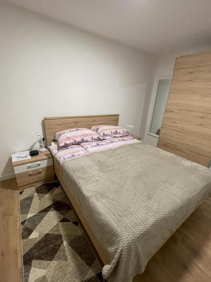Apartmani Daisy Velika Gorica Exteriör bild
