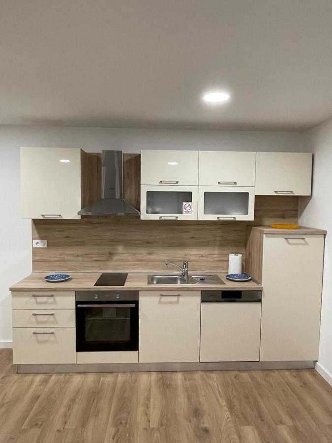 Apartmani Daisy Velika Gorica Exteriör bild