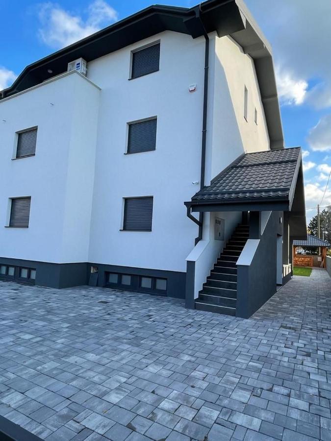 Apartmani Daisy Velika Gorica Exteriör bild