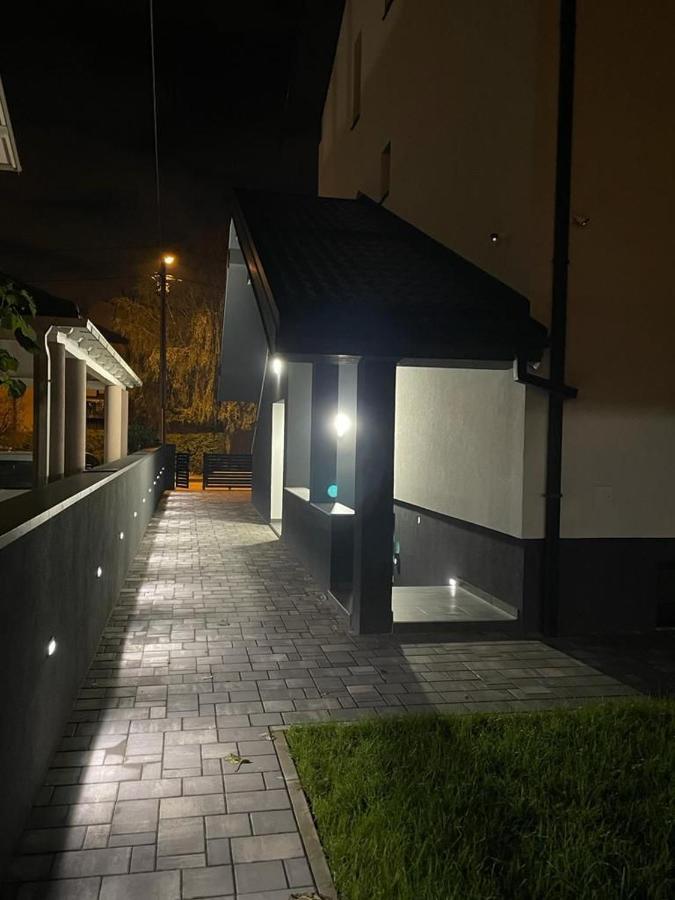 Apartmani Daisy Velika Gorica Exteriör bild