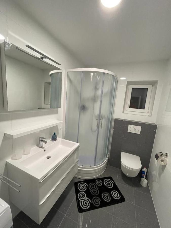 Apartmani Daisy Velika Gorica Exteriör bild