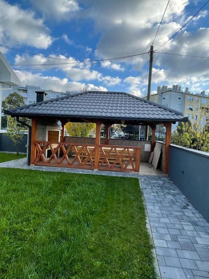 Apartmani Daisy Velika Gorica Exteriör bild